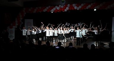 23 Nisan Ulusal Egemenlik ve Çocuk Bayramı Bursa'da törenlerle kutlandı