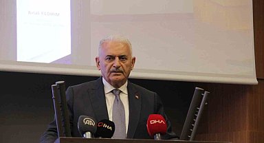 AK Parti Genel Başkan Vekili Binali Yıldırım, İZTO'da toplantıya katıldı