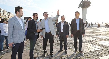 AK Parti İzmir, Cumhurbaşkanı Erdoğan'ın mitingi için çağrı yaptı