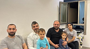 AK Parti Kuveyt SKM Başkanlığından Kuveyt'e gelen depremzede aileye ziyaret