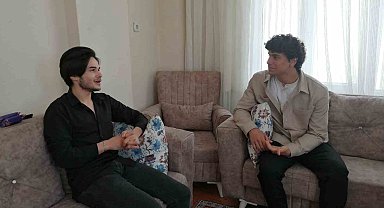 AK Parti'nin genç adaylarından Umut Sonay'dan Sultanbeylili gence doğum günü sürprizi