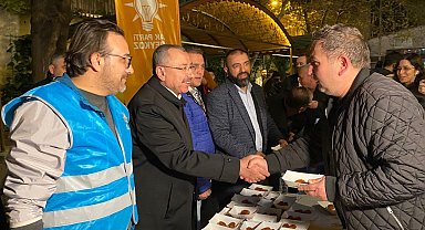AK Partili Milletvekili Adayı İsmail Erdem'den Kadir Gecesi'nde tatlı ikramı