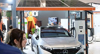 Akaryakıt istasyonları elektrikli araç dönemine solar enerjiyle hazırlanıyor