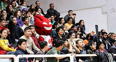 Aliağa Petkimspor, taraftarı önünde kazanmaya devam ediyor