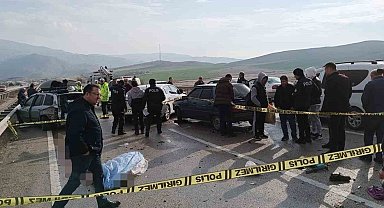 Ankara'da zincirleme trafik kazası: 1 ölü, 11 yaralı