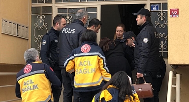 Anne Ve Babasına Bıçakla Saldırdı   