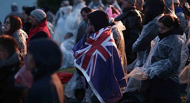 Anzaklar 'Şafak ayini' ile atalarını andı
