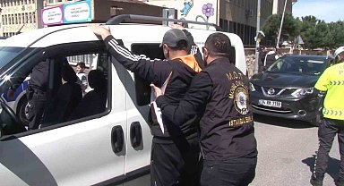 Ataşehir'de polislerden sıkı okul denetimi