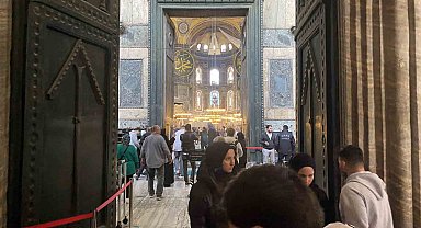 Ayasofya-i Kebir Camii'nin onarılan imparator kapısı koruma altına alındı