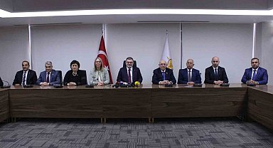 Azerbaycan heyetinden AK Parti İzmir çıkarması