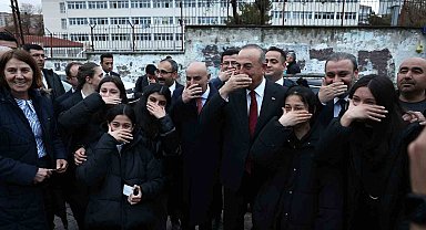 Bakan Çavuşoğlu'nun katılımıyla hem iftar hem gençlik buluşması