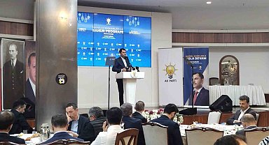 Bakan Kurum, AK Parti mahalle başkanlarıyla Ümraniye Belediyesi'nin sahur programında buluştu