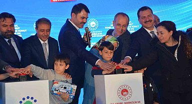 Bakan Kurum, Balıkesir'de anahtar teslim ve yeni konutların temel atma törenine katıldı