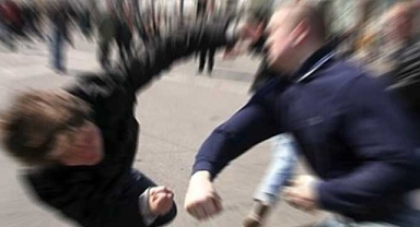 Bakırköy'de ev sahibinin kiracısına yaşattığı dehşet kamerada