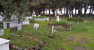 Balıkesir’de Mezarlıklara Bayram Bakımı