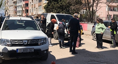 Bankaya Ait Araç Çocuklu Kadına Çarptı 