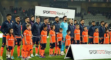 Başakşehir'de kadroda 2 değişiklik