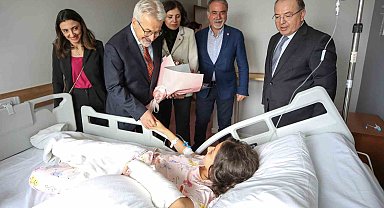 Başkan Turgay Erdem'den kazazede öğrencilere ziyaret