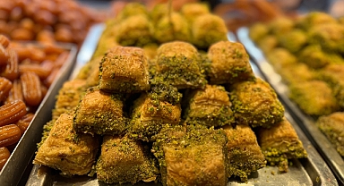 Bayram Tatlıları Tezgahta; Üreticilerden Kritik Uyarılar   