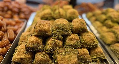 Bayram tatlıları tezgahta; üreticilerden kritik uyarılar