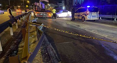Bayrampaşa'da alkollü sürücü bariyere çarptı: 1 ağır yaralı
