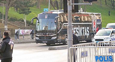 Beşiktaş derbi için stada giriş yaptı