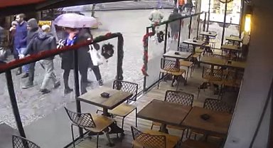 Beşiktaş'ta kadınların kabusu yankesici suçüstü yakalandı