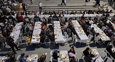 Burhaniye’de 5 Bin Kişilik İftar 