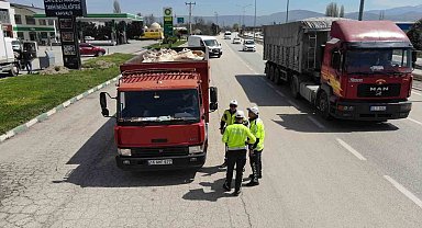 Bursa polisinden dronlu bayram denetimi