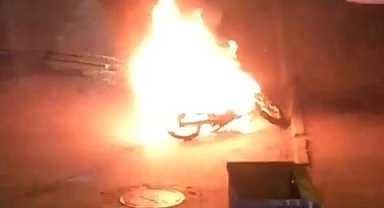 Bursa'da seyir halindeki motosiklet alev alev yandı