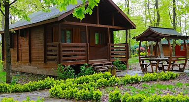 Büyükşehir'in Bungalovları Tabiatın Kalbinde Yükseliyor   