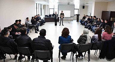 Büyükşehir personelleri işaret dili eğitimi alıyor