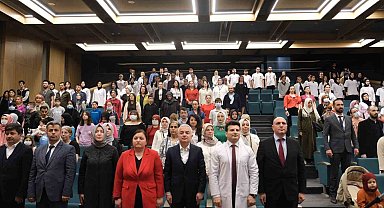 Çam ve Sakura Şehir Hastanesi'nde "23 Nisan" coşkusu