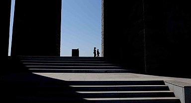 Çanakkale Kara Savaşları'nın 108. yıl dönümü etkinlikleri Şehitler Abidesi'nde törenle başladı