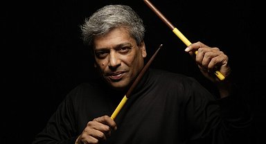 Cazın devleri Jan Garbarek ve Trilok Gurtu aynı sahnede