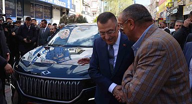 Cumhurbaşkanı Yardımcısı Oktay, Seçim Koordinasyon Merkezinin açılışına Togg ile geldi