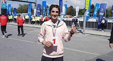 Depreme kampta yakalanan Yayla Gönen yarı maratonda birinci oldu