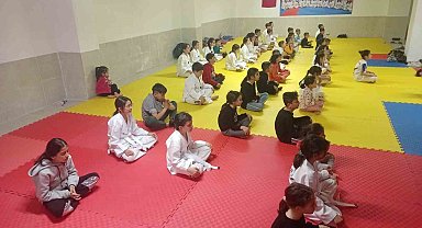 Depremin yaraları sporla sarılıyor