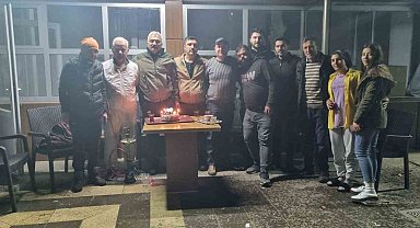 Depremzedelerden polislere pastalı sürpriz