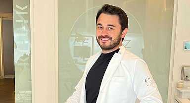 Diş Hekimi Ömer Ekiz: ''Yaşlanma süreci gülüşünüzü etkiliyor''