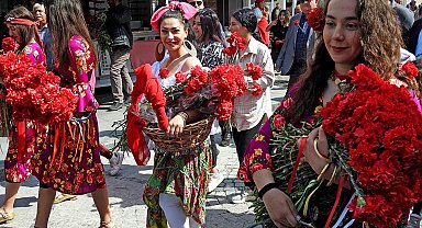 Dünya Romanlar Günü Çeşme'de kutlandı