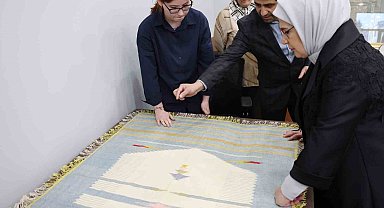 Emine Erdoğan, depremzede vatandaşlar ve hayırseverlerle iftarda bir araya geldi