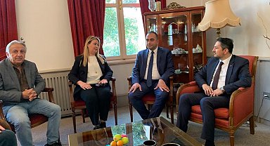 Ermeni asıllı AK Parti Milletvekili Adayı Sıvacıoğlu kiliseleri ziyaret etti