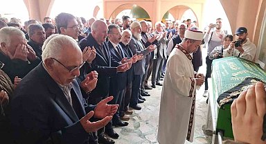 Ertürk'ün annesi son yolculuğuna uğurlandı