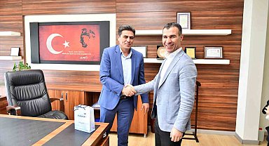 Esenyurt Belediyesi Dünya Laborantlar Günü ve Veteriner Hekimler Günü'nü kutladı