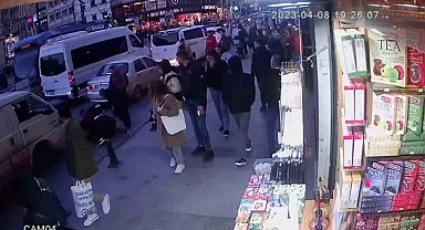 Fatih'te kadının cep telefonunu çalan kapkaççıyı vatandaşlar yakaladı