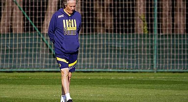 Fenerbahçe, Başakşehir maçı hazırlıklarını sürdürdü