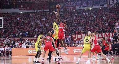 Fenerbahçe Seriyi Eşitledi