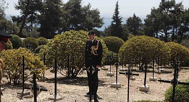 Fransız ve İngiliz Anıtı'nda tören düzenlendi