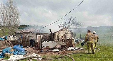 Gecekondusu yandı, gözyaşlarıyla anlattı